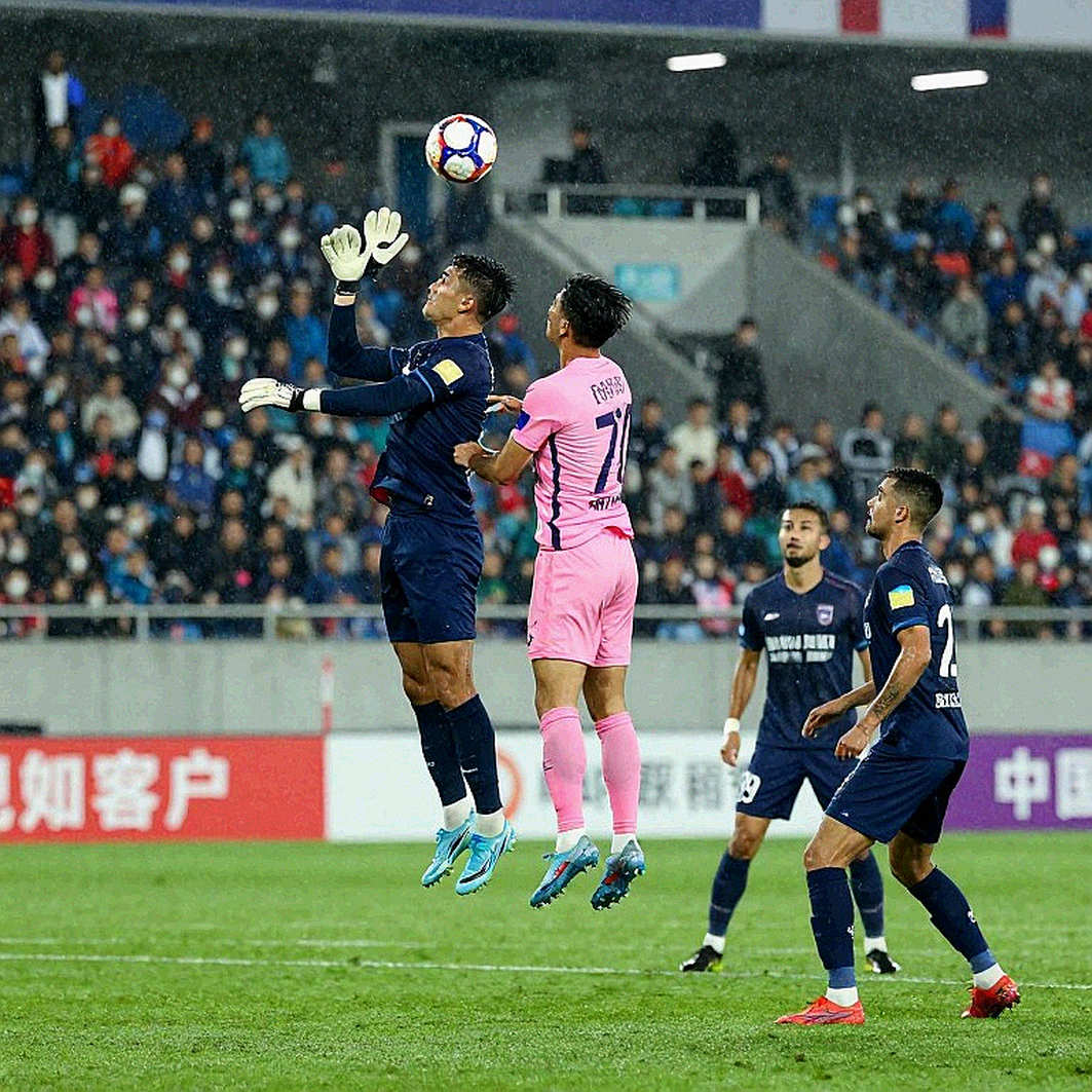 V.League 1 mùa chuyển nhượng: Quỹ lương và chiều sâu đội hình định hình ngôi vương